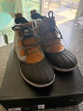 Sorel Women’s Black, Brown & Gray Waterproof Winter Boots